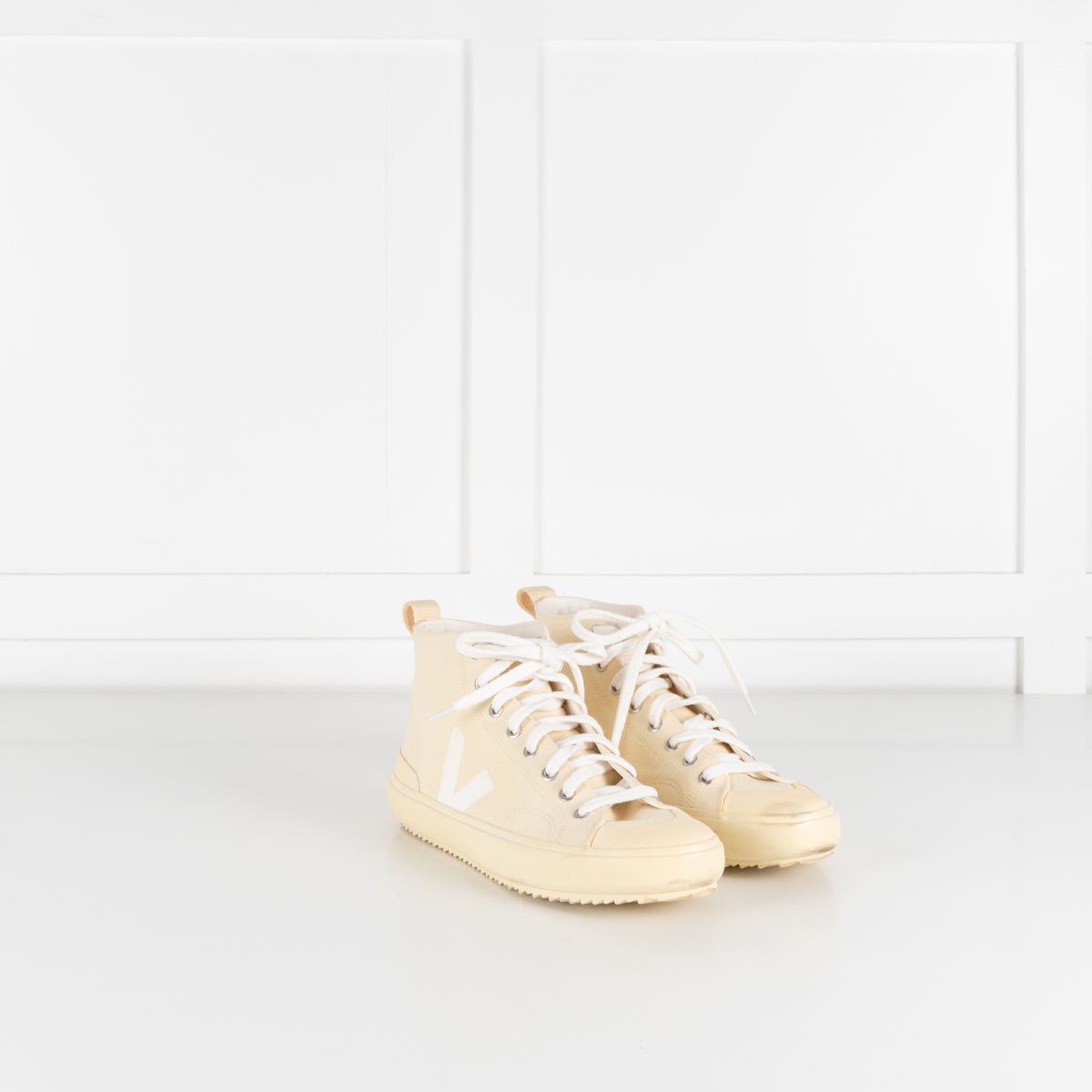 Veja Off White Canvas Logo High Top