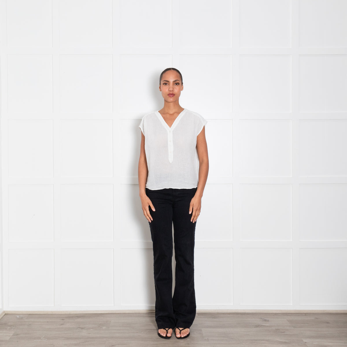 Masscob Crinkle White Short Sleeve Top