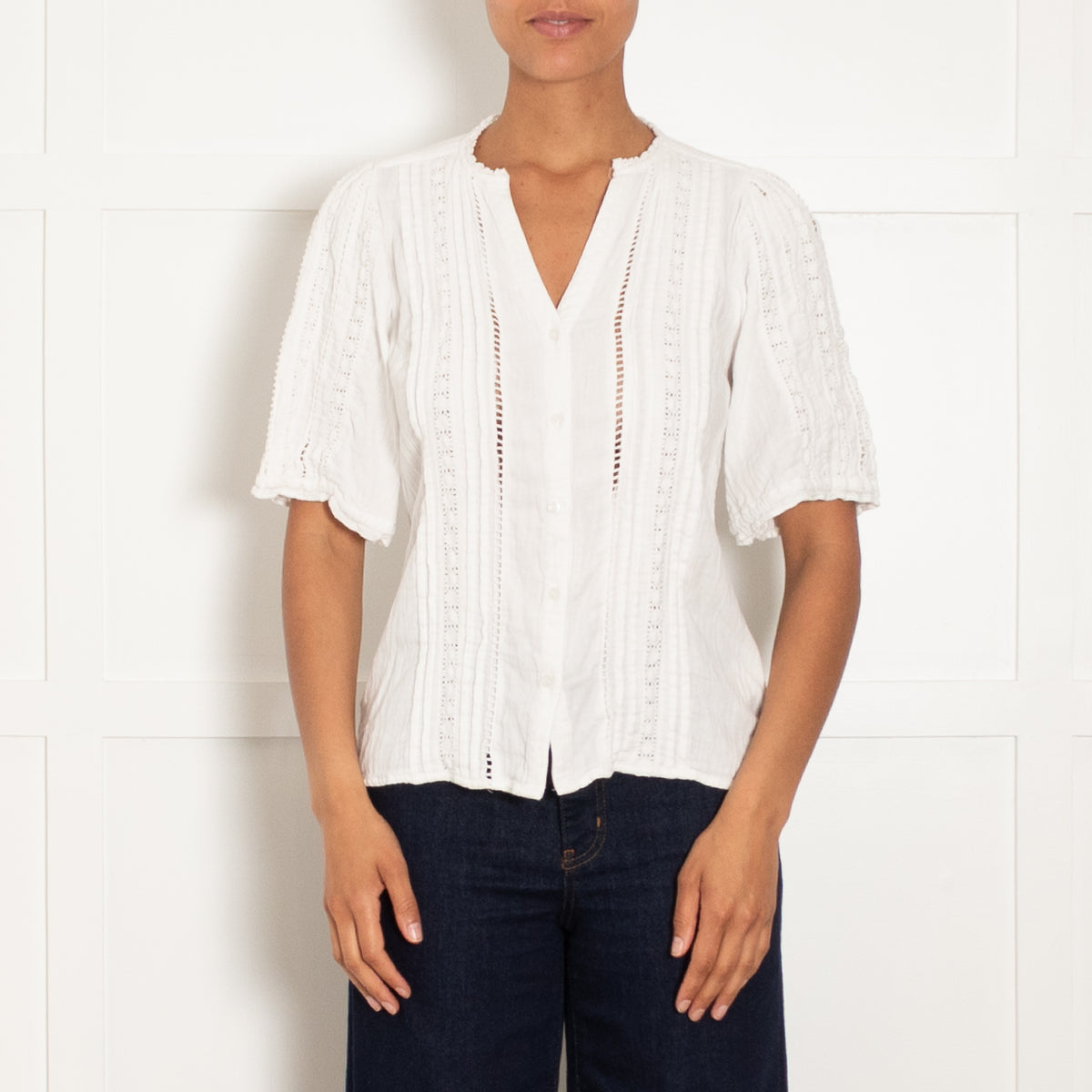 Wyse White Cotton Lace Detail Short Sleeve Top