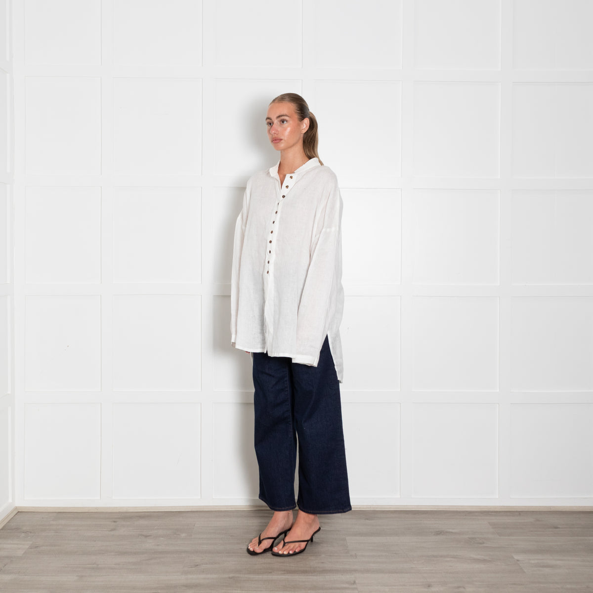 Albus Lumen White Linen Shirt with Tortoise Shell Buttons