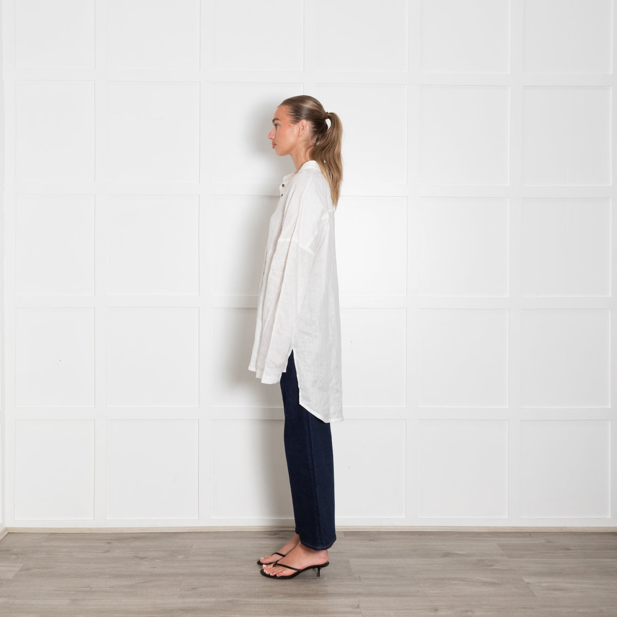 Albus Lumen White Linen Shirt with Tortoise Shell Buttons