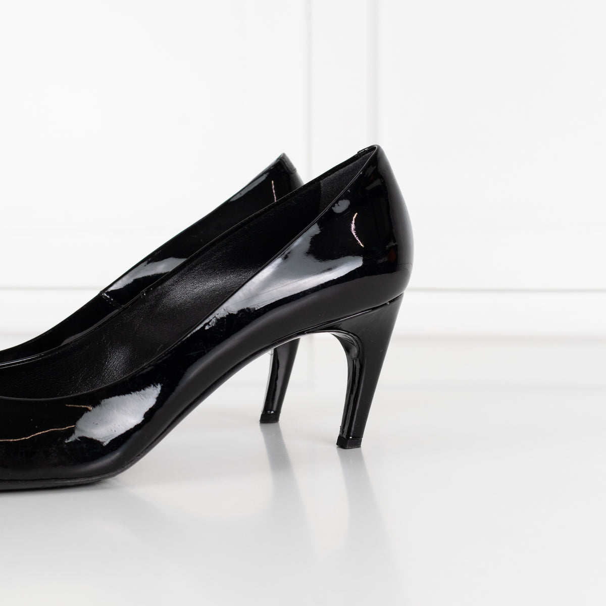 Roger Vivier Black Patent Leather Heeled Shoe - Image 10