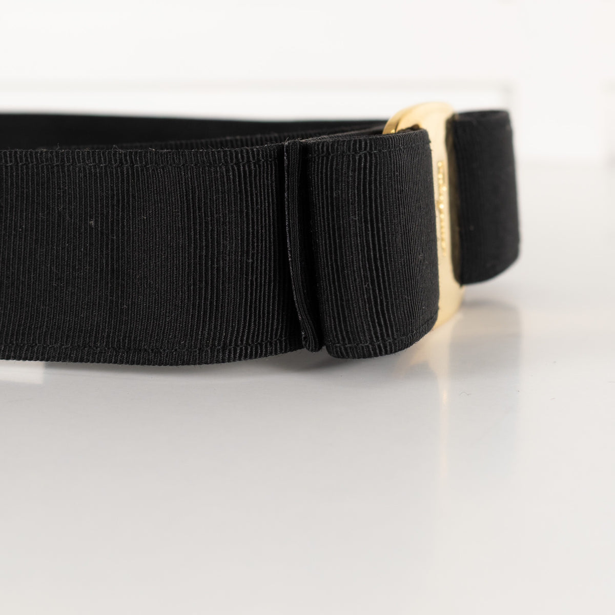 Salvatore Ferragamo Black Fabric Gold Metal Bow Vintage Belt - Image 10