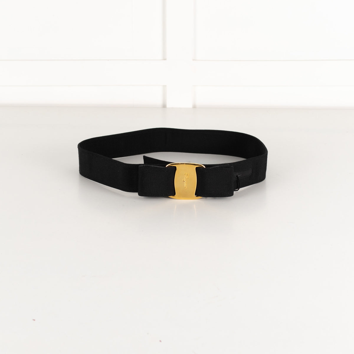 Salvatore Ferragamo Black Fabric Gold Metal Bow Vintage Belt - Image 1