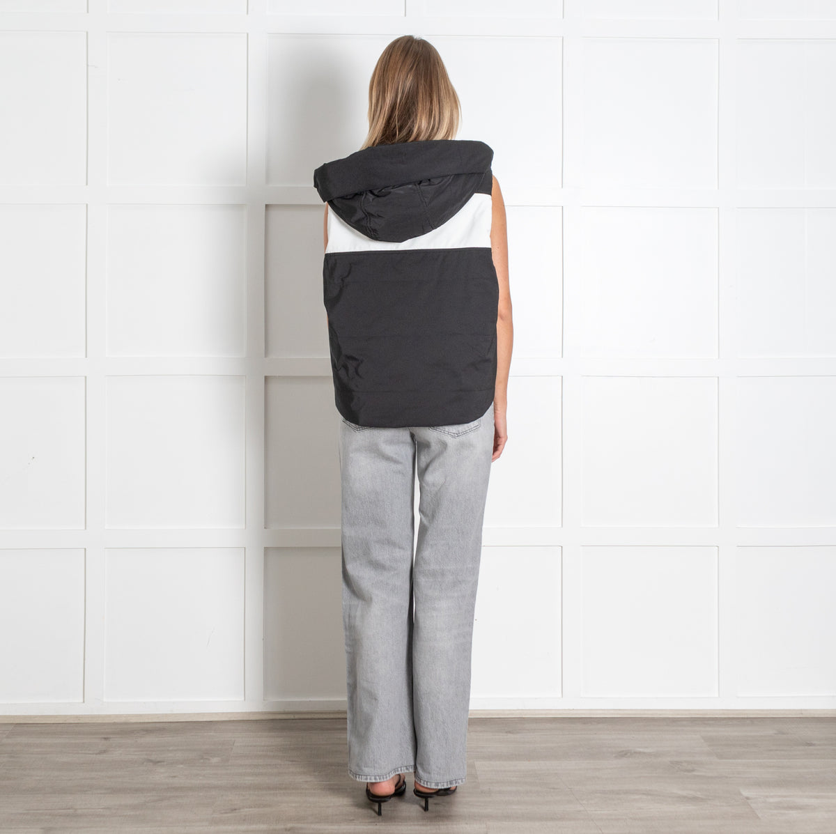 Black White Hooded Padded Gilet - Image 5