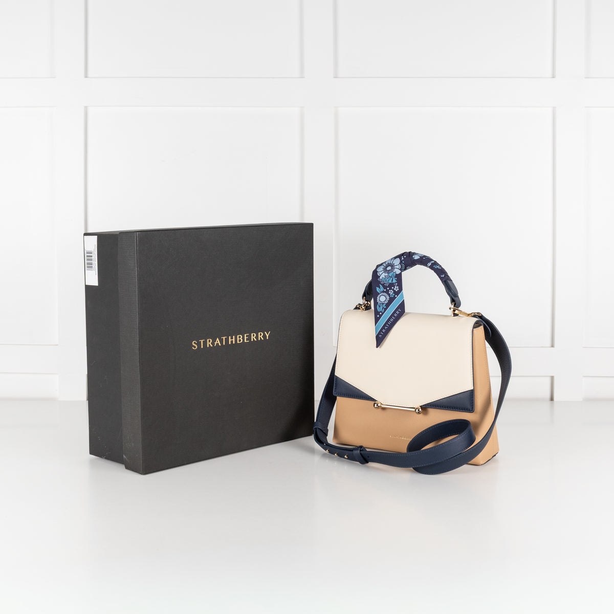 Standard Trinity Oat Honey Clay Leather Top Handle Bag - Image 3