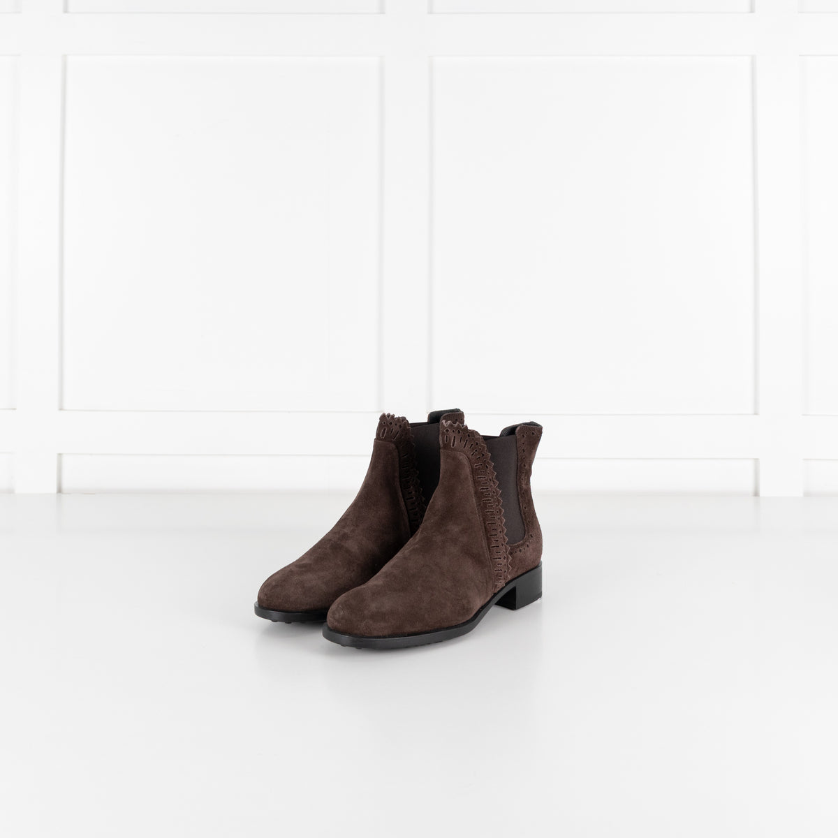 Tod's Brown Suede Chelsea Boot - Image 1