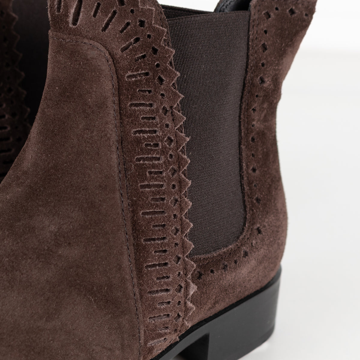 Tod's Brown Suede Chelsea Boot - Image 11