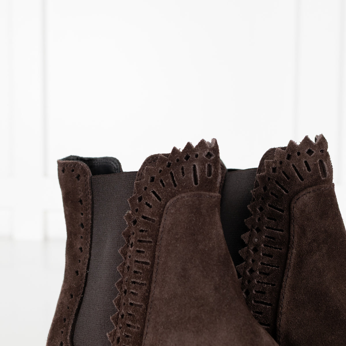 Tod's Brown Suede Chelsea Boot - Image 14