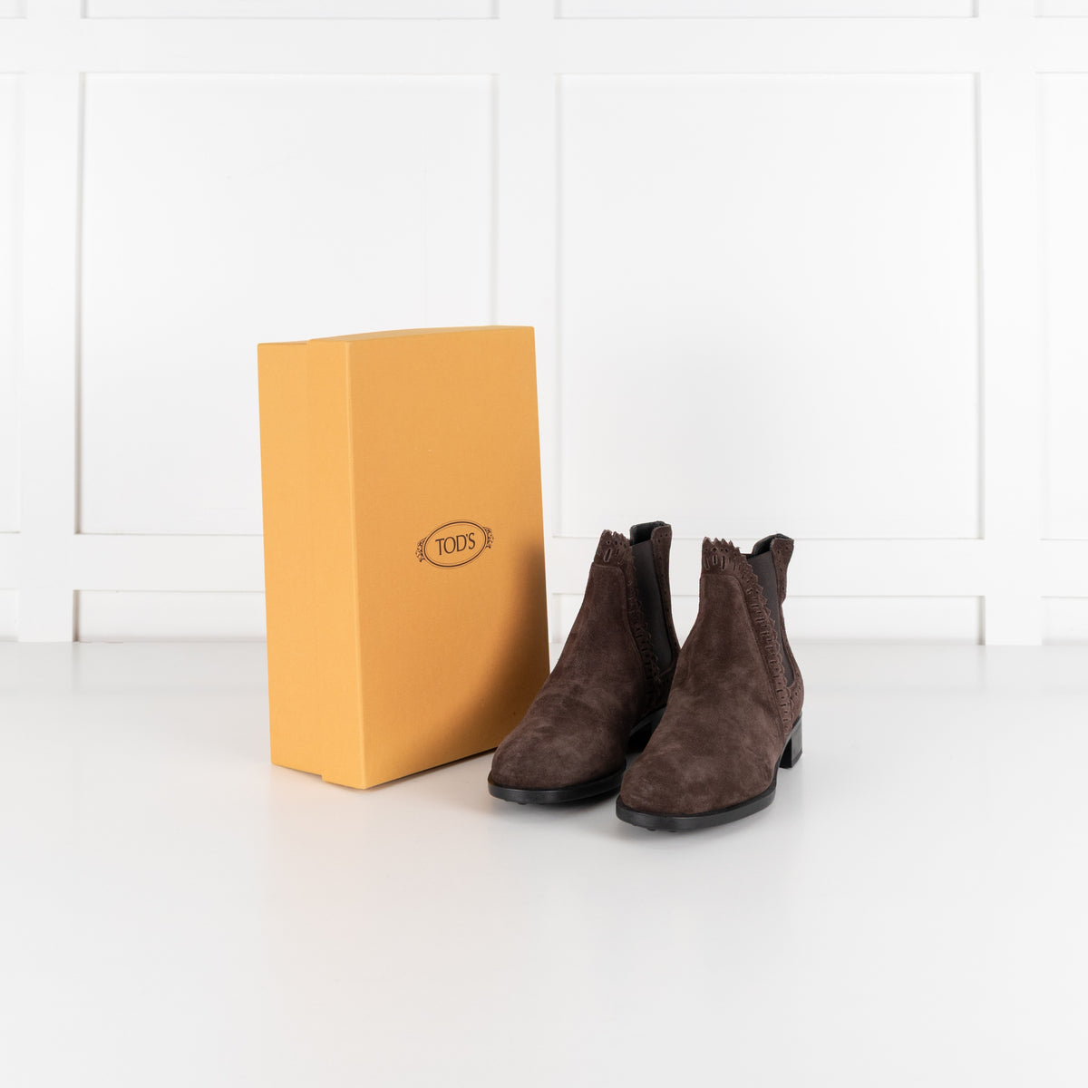Tod's Brown Suede Chelsea Boot - Image 2