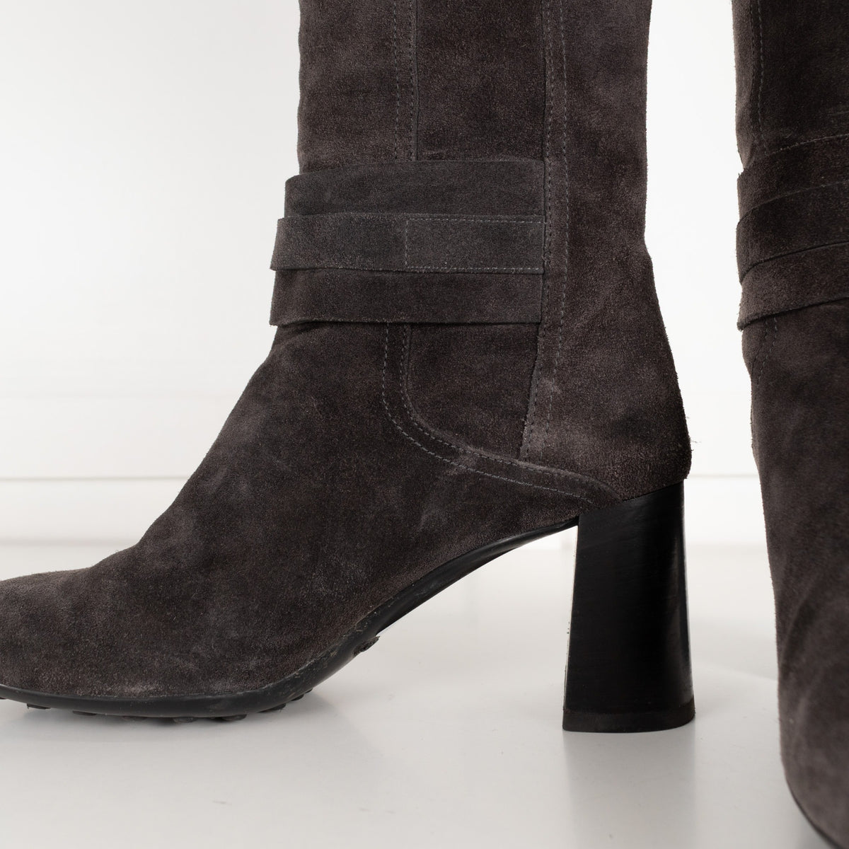 Tod's Grey Suede Heeled Knee Length Boots - Image 11