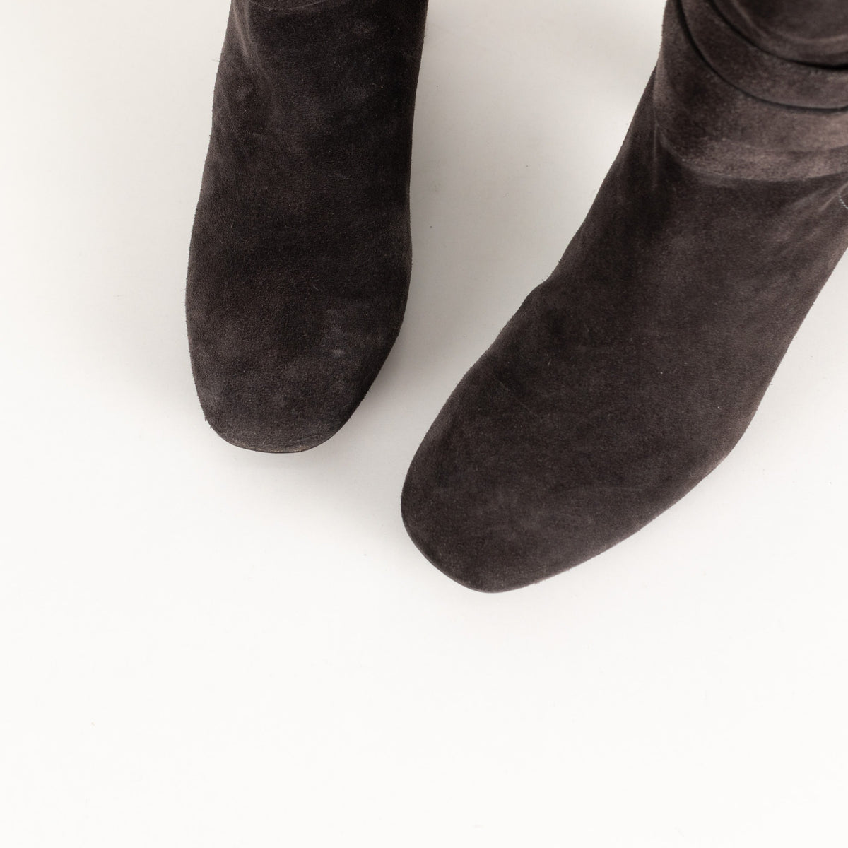 Tod's Grey Suede Heeled Knee Length Boots - Image 15