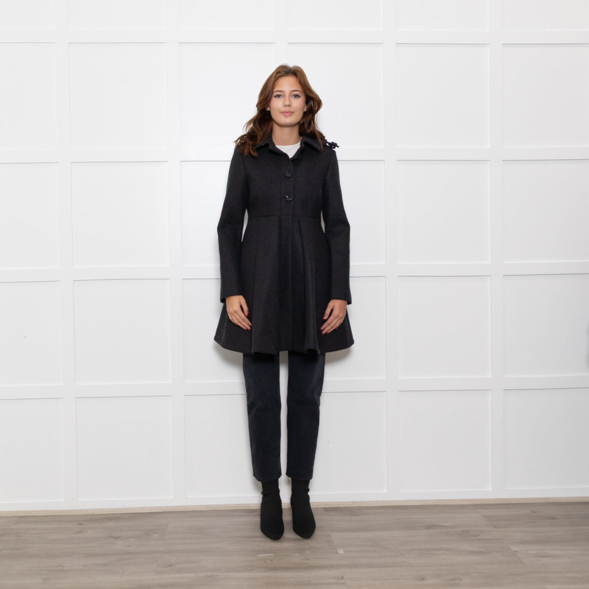 Mademoiselle Tara Jarmon Grey Pleated Skirt Coat