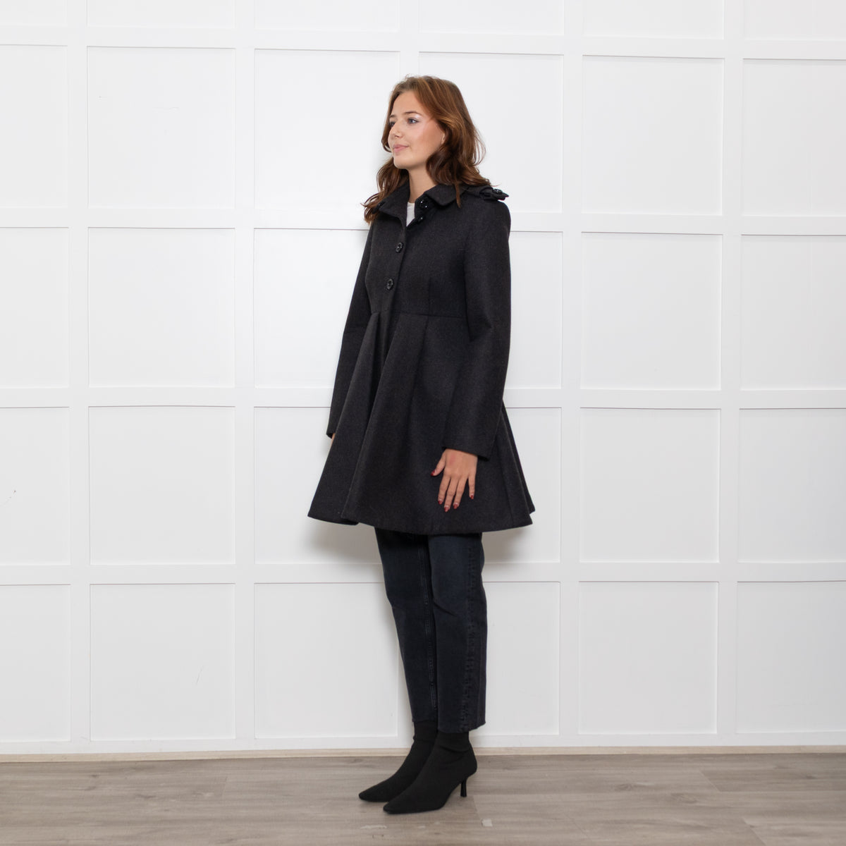 Mademoiselle Tara Jarmon Grey Pleated Skirt Coat