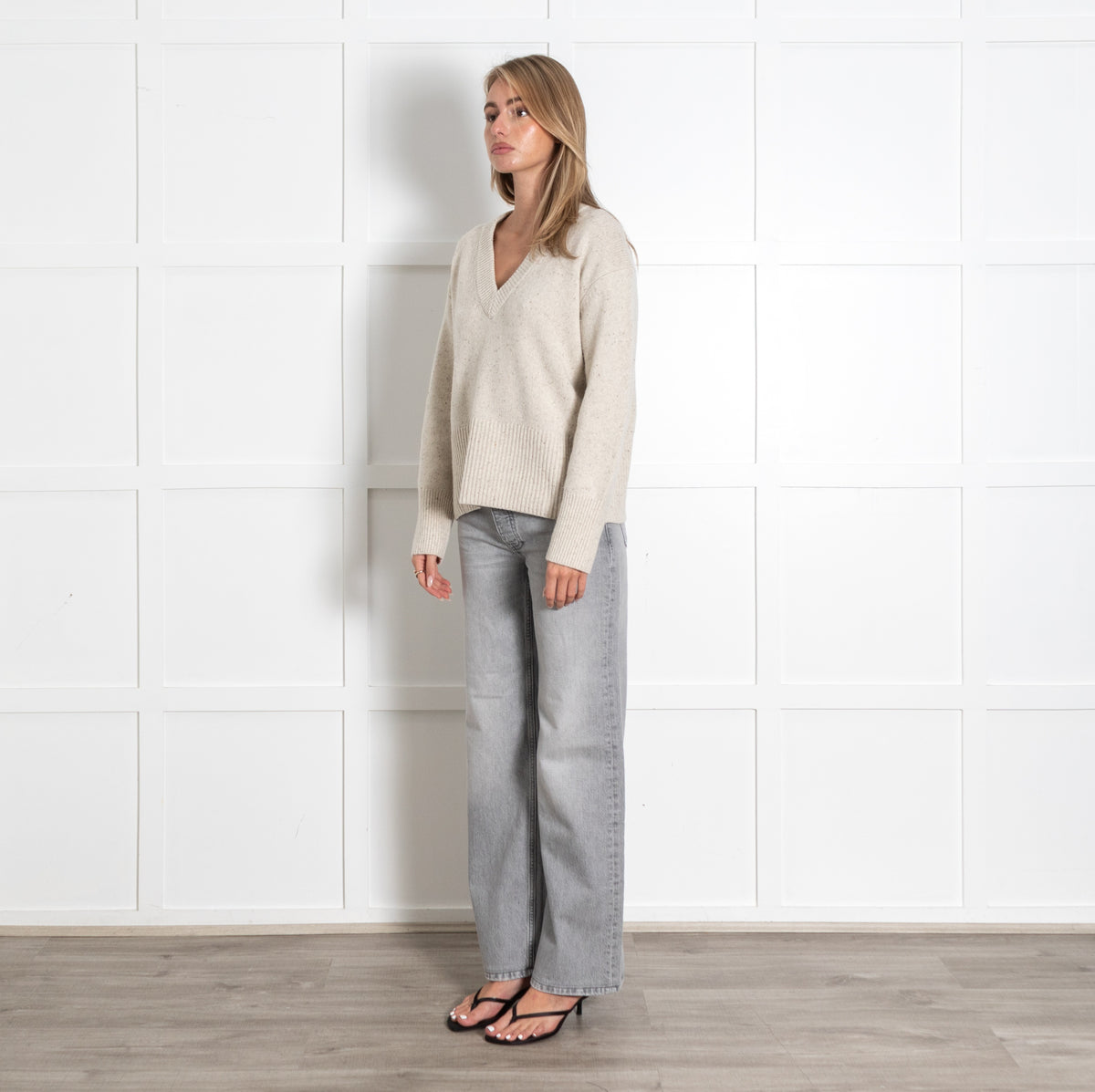 The White Company Wool Donegal V-Neck Sweater - Image 3