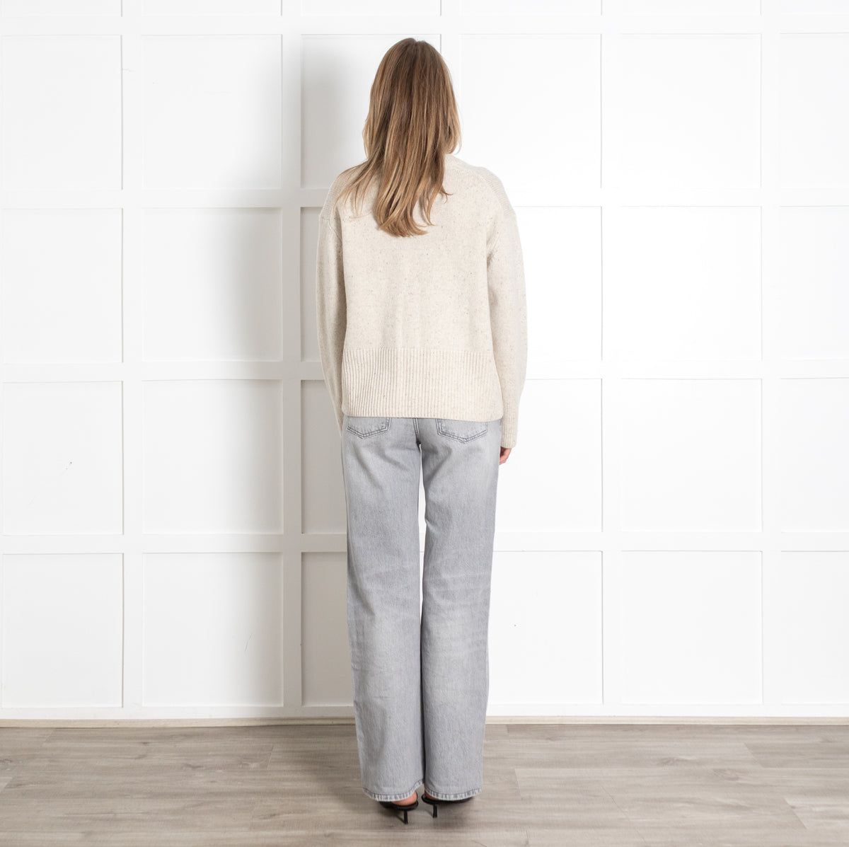The White Company Wool Donegal V-Neck Sweater - Image 5