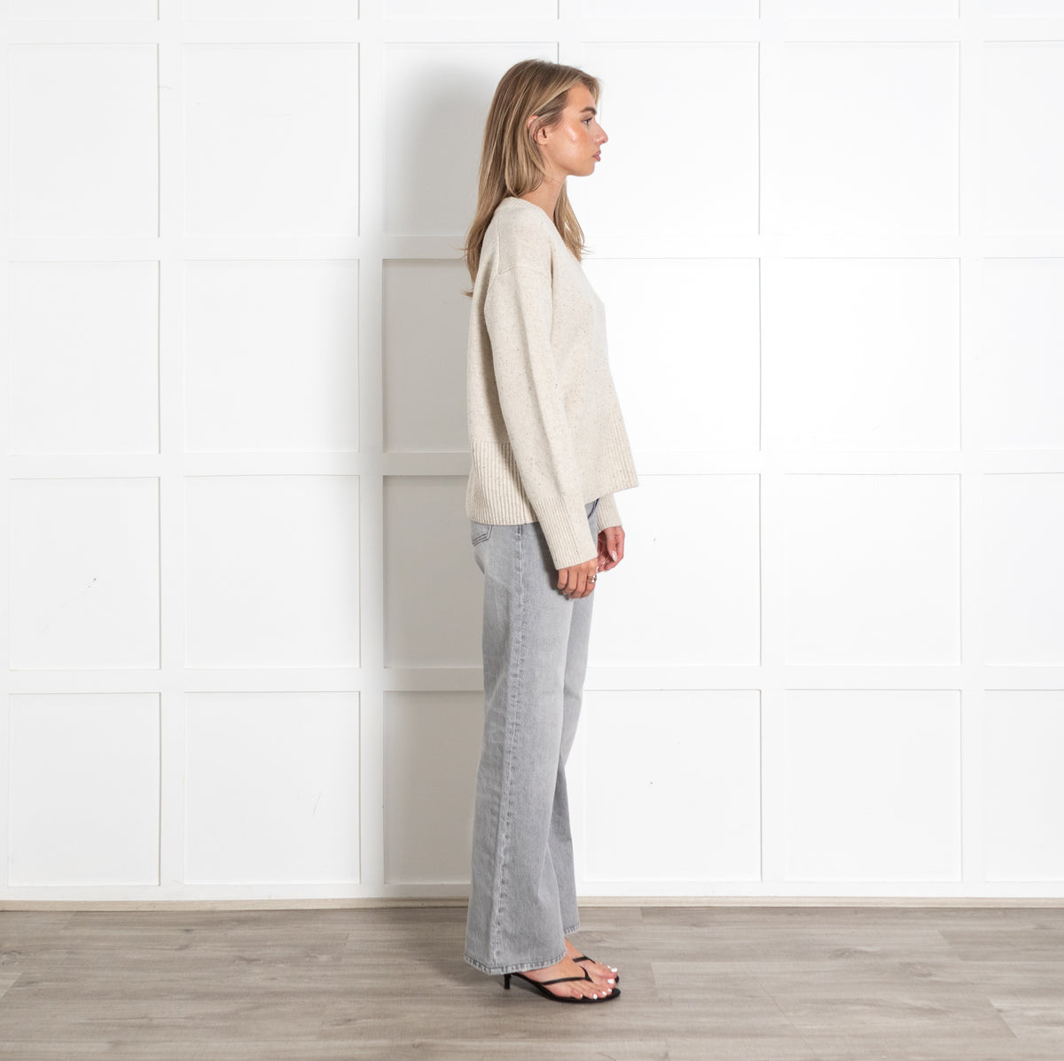 The White Company Wool Donegal V-Neck Sweater - Image 6