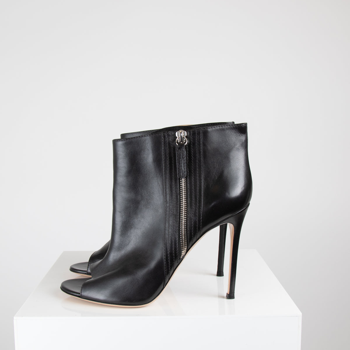 Gianvito Rossi Leather Peep Toe