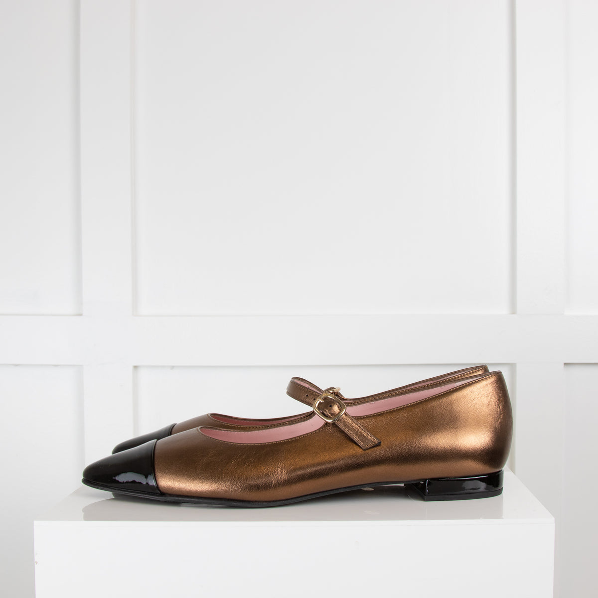 Pretty Ballerinas Bronze Buckle Shoe with Patent Toe